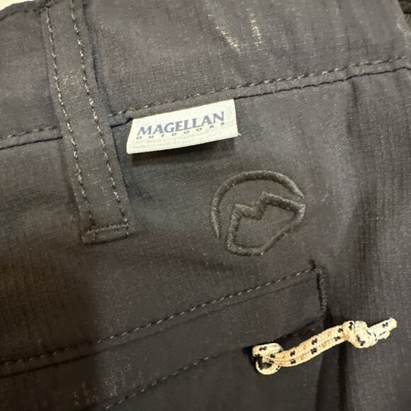 Magellan Men's Black Cargo Shorts Size Large Water Repellent Casual - Picture 6 of 6